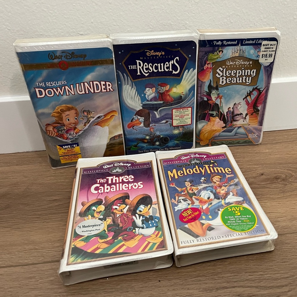 NWT Vintage Walt Disney Classics VHS Lot
